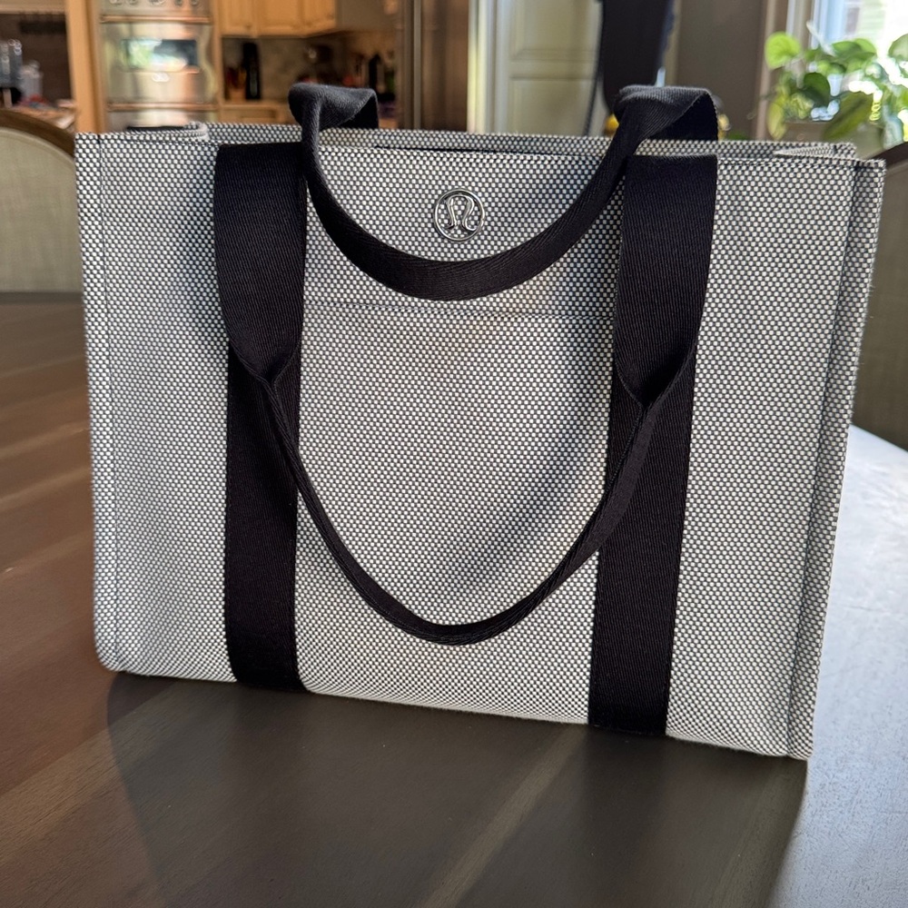 lululemon athletica two tone canvas tote bag